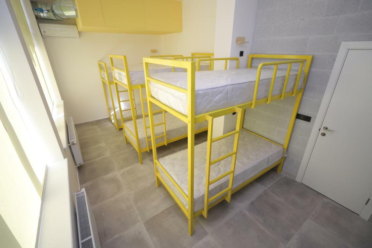 Duck Hostel Yerevan Ngoại thất bức ảnh