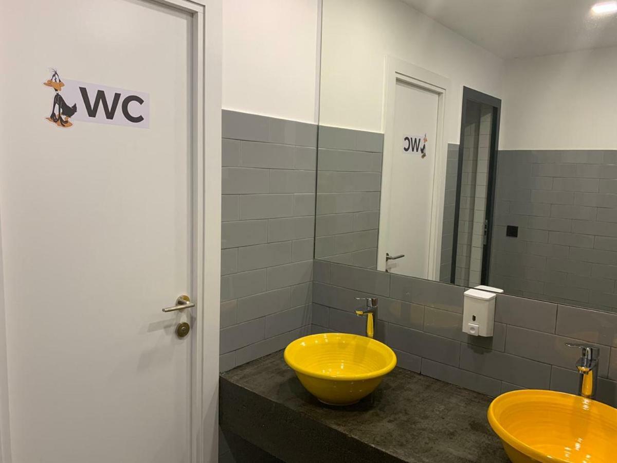 Duck Hostel Yerevan Ngoại thất bức ảnh