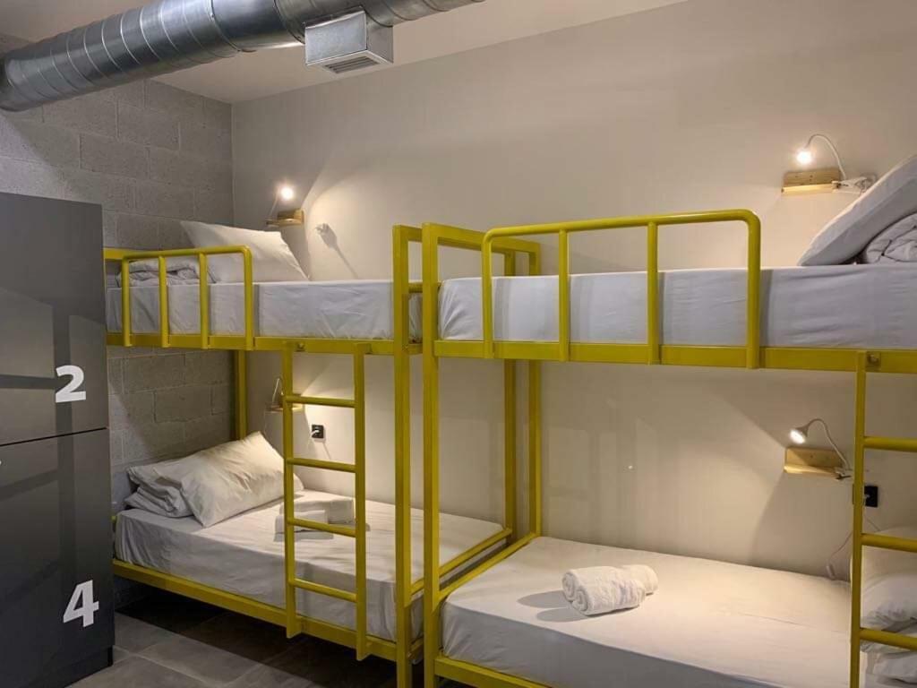 Duck Hostel Yerevan Ngoại thất bức ảnh