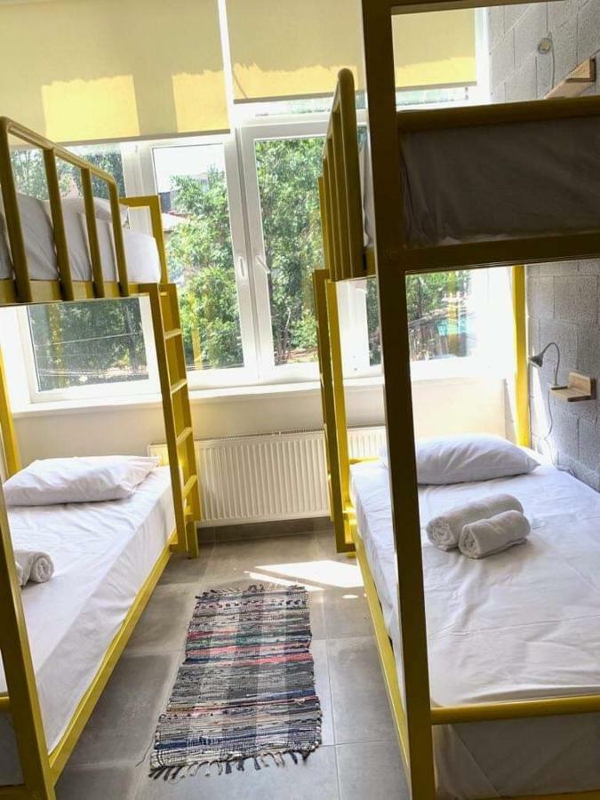 Duck Hostel Yerevan Ngoại thất bức ảnh
